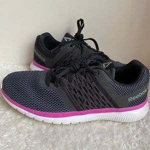 Reebok running athletic tennis shoes